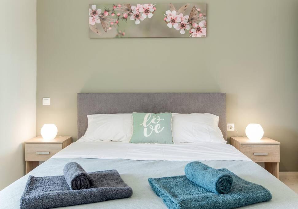 Penthouse Suite In The City Center Szaloniki Kültér fotó