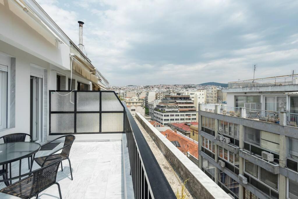 Penthouse Suite In The City Center Szaloniki Kültér fotó
