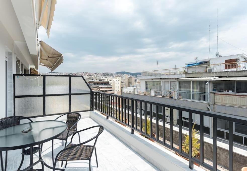 Penthouse Suite In The City Center Szaloniki Kültér fotó